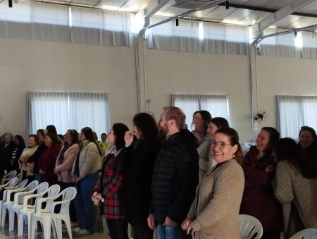 Aliança Evangélica realiza evento especial para professores e funcionários de Cruzeiro do Sul