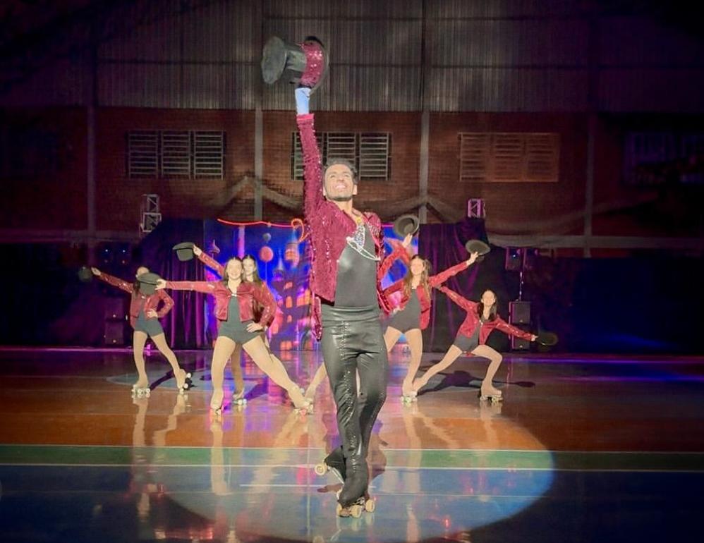 Patinação artística celebra aniversário de Cruzeiro do Sul com espetáculo “O Carvalho do Tempo”